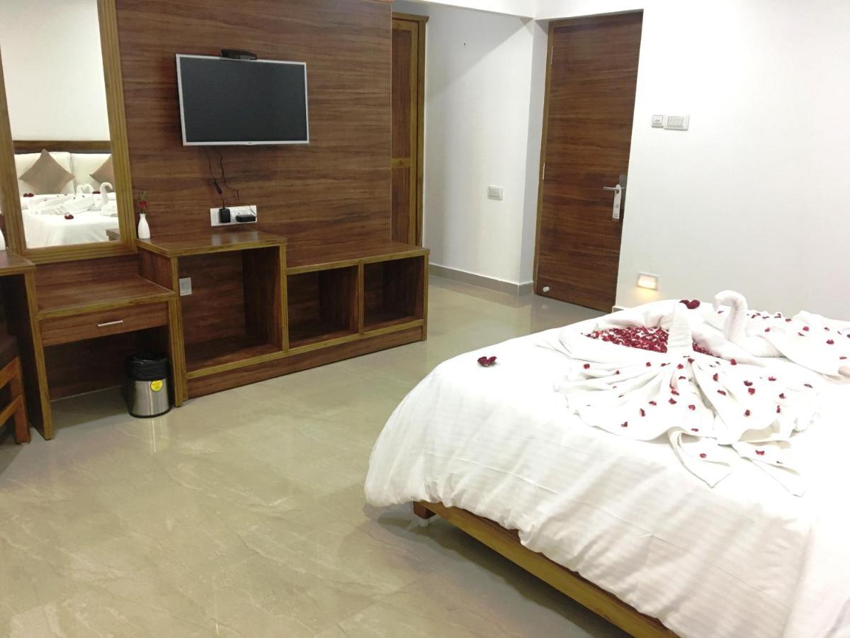 Hotel Agt Park Chennai Bagian luar foto