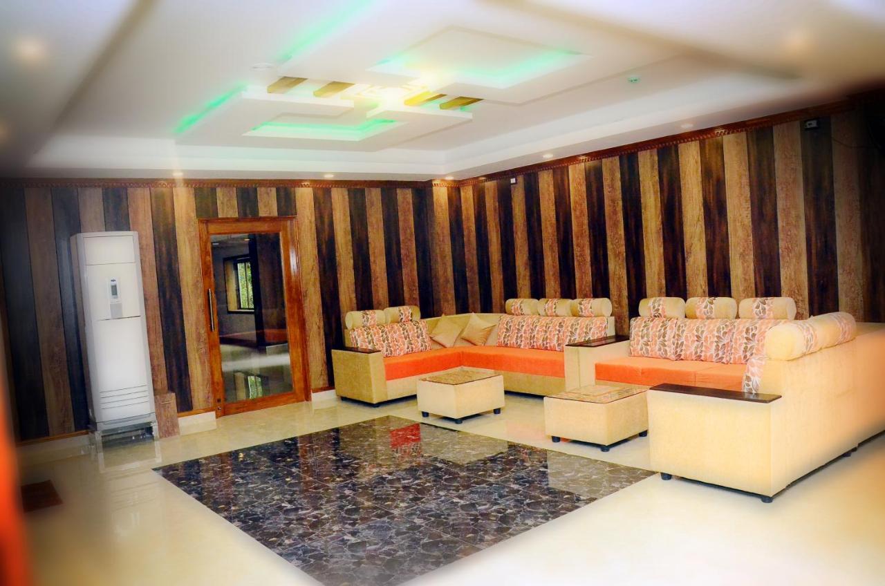 Hotel Agt Park Chennai Bagian luar foto
