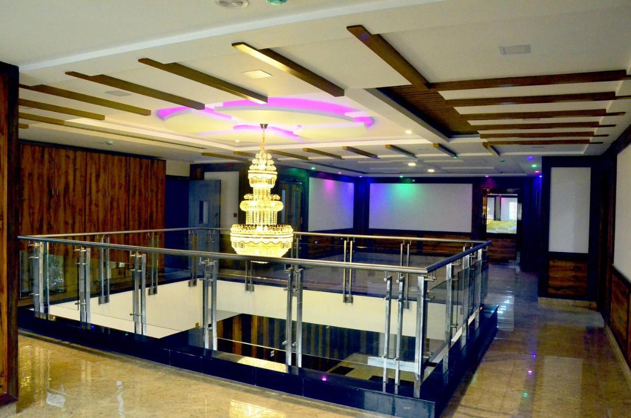 Hotel Agt Park Chennai Bagian luar foto