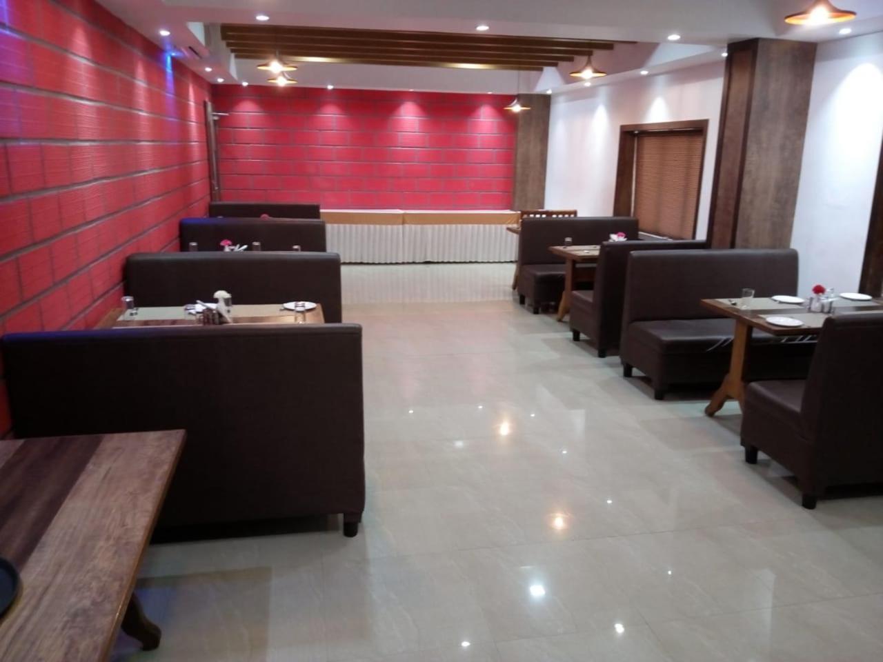 Hotel Agt Park Chennai Bagian luar foto