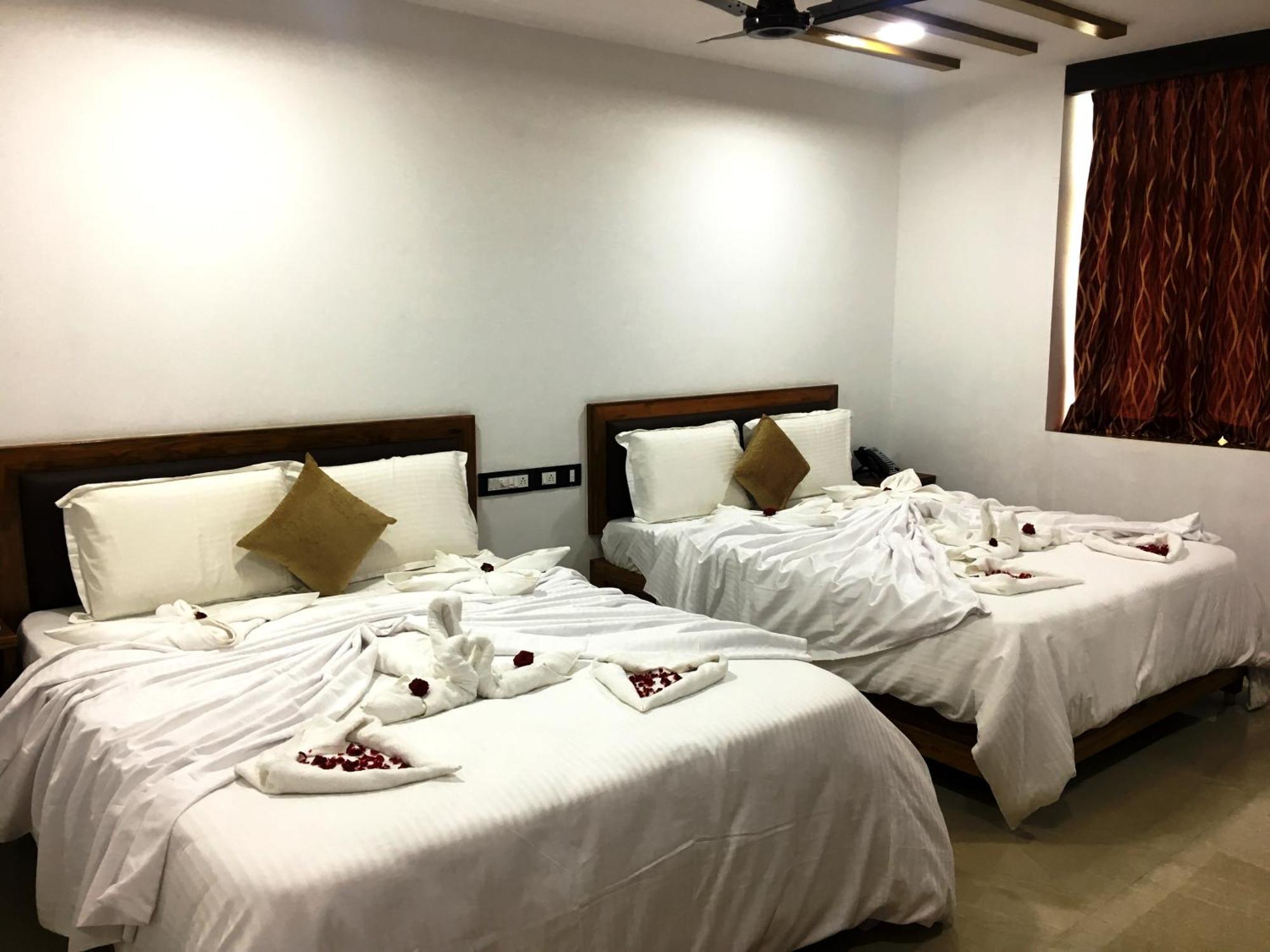 Hotel Agt Park Chennai Bagian luar foto